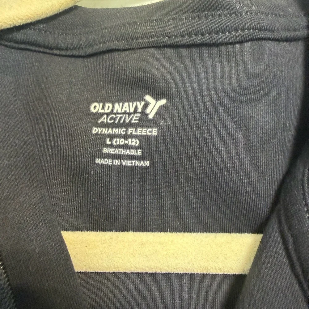 Old Navy Active - Black Zip-Up Hoodie (Dynamic Fleece) - Picture 4 of 4